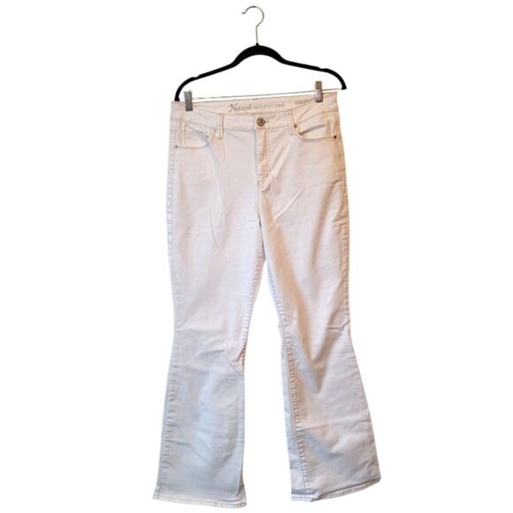 Natural Reflections Bass Pro Women's White Ultra Stretch Flare Jeans Size 12 - Picture 1 of 6